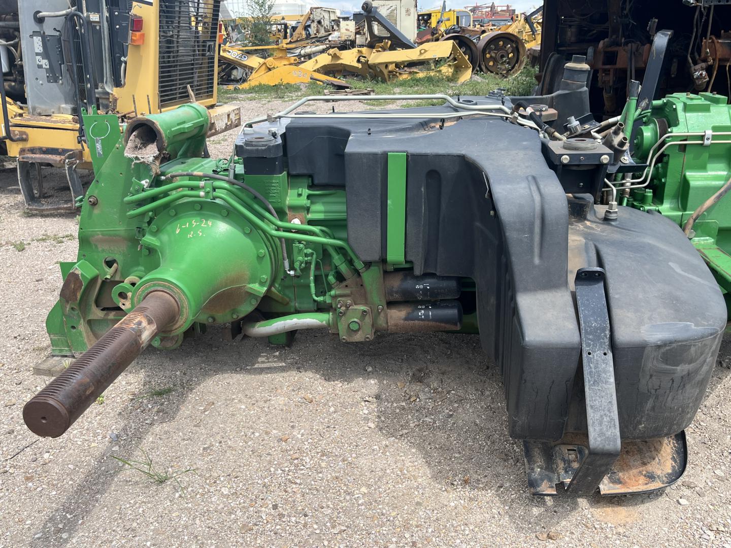 ./imagenes/INVOICE/2019/17825/TRACTOR JOHN DEERE 8225R (11).JPG